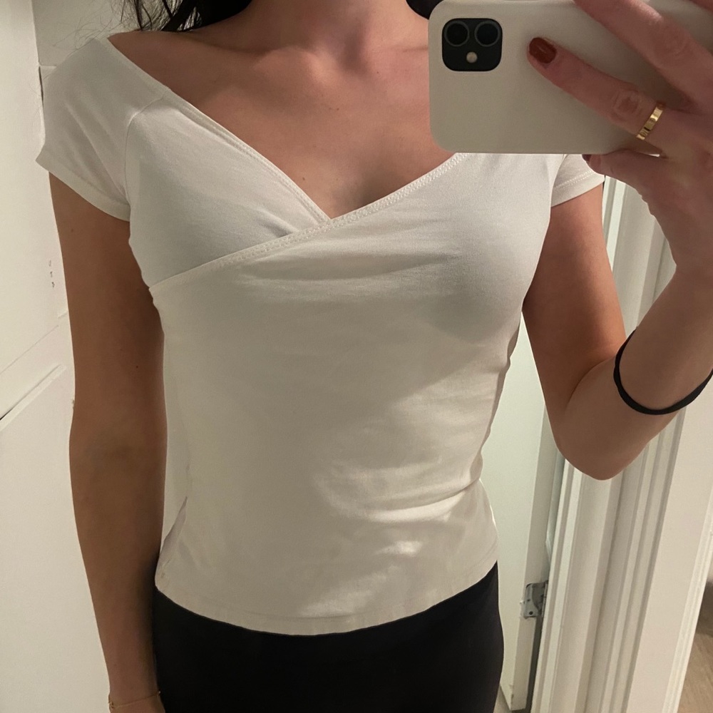 Basic white v neck
